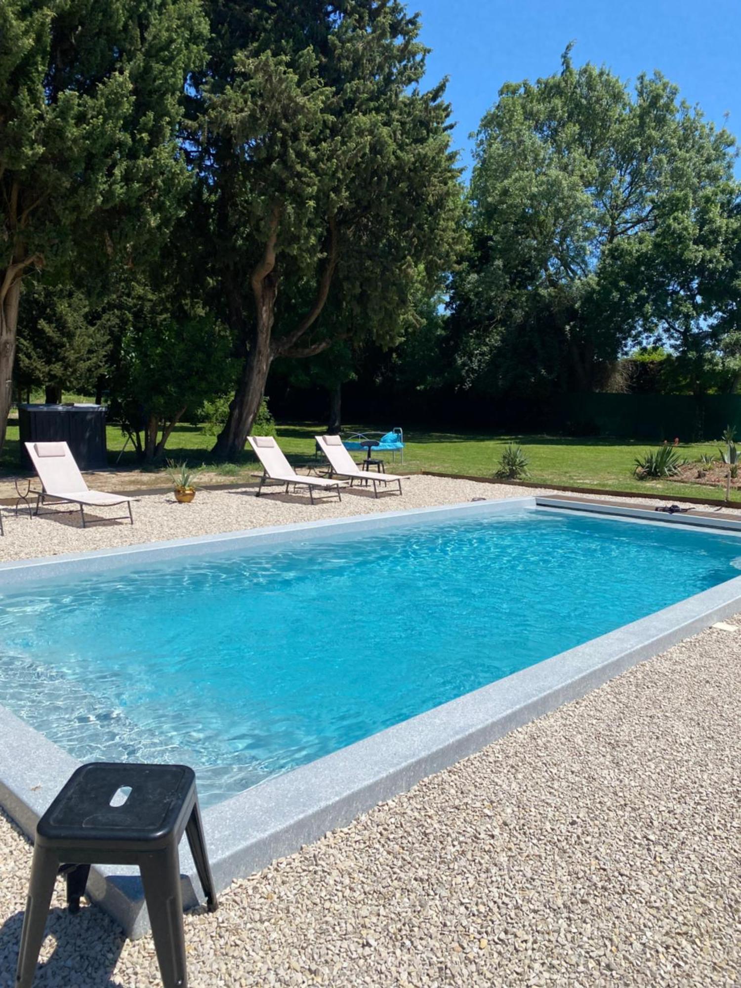 Chambre D'Hotes Les Cypres De L'Ile Αβινιόν Εξωτερικό φωτογραφία